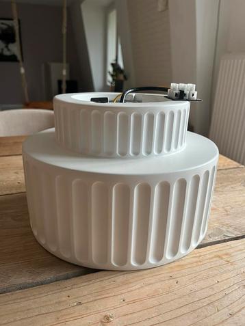 Scandinavisch design plafond lamp wit beschikbaar voor biedingen