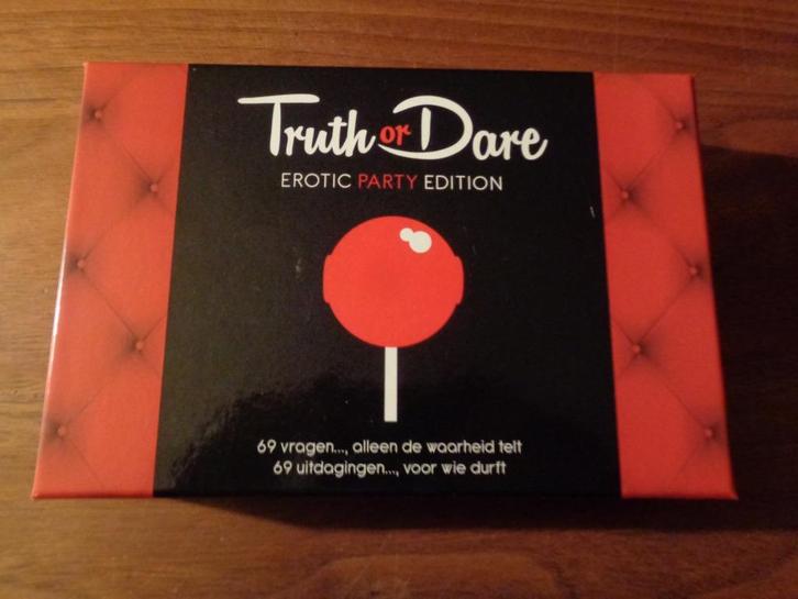Truth or Dare erotic party edition, Hobby en Vrije tijd, Gezelschapsspellen | Kaartspellen, Nieuw, Ophalen of Verzenden