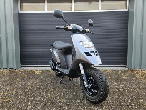 *VERKOCHT* PIAGGIO TPH 2T 50CC BROM BJ 2005 SMOKEY GREY 4861, Fietsen en Brommers, Brommers | Tuning en Styling, Zo goed als nieuw