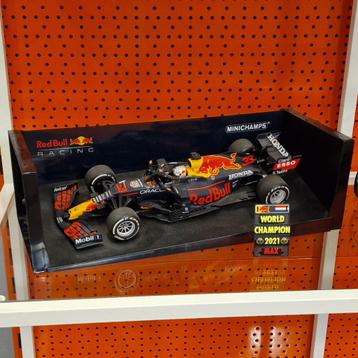 Red Bull Racing Honda RB16B Verstappen Abu Dhabi GP 2021 Min beschikbaar voor biedingen