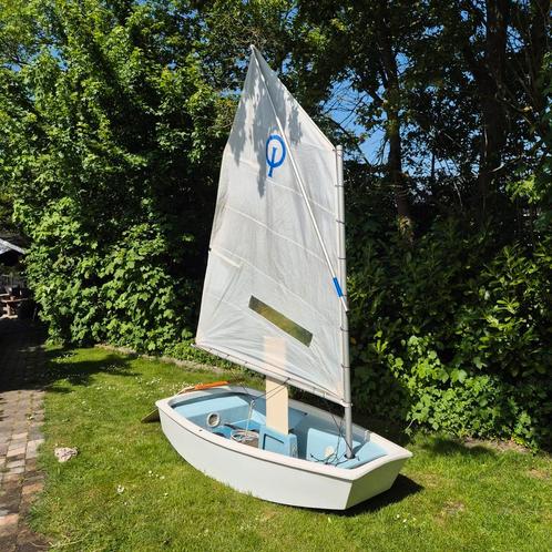 Optimist compleet, Watersport en Boten, Zeilen en Zeiltoebehoren, Gebruikt, Overige typen, Minder dan 15 m², Ophalen of Verzenden