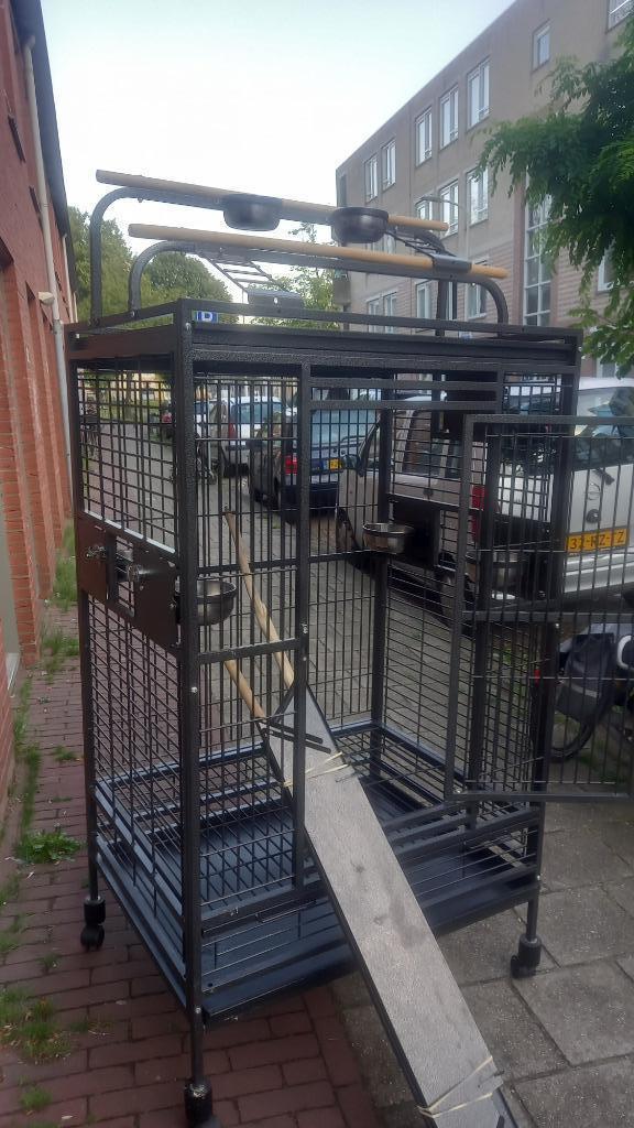 Vogelkooi van Strong, Dieren en Toebehoren, Vogels | Hokken en Kooien, Zo goed als nieuw, Vogelkooi, Metaal, Ophalen