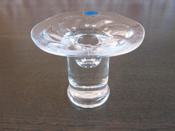 Arabia Finland “lelie” HOUDER voor kaars van 1 cm., Antiek en Kunst, Antiek | Glas en Kristal, Ophalen of Verzenden
