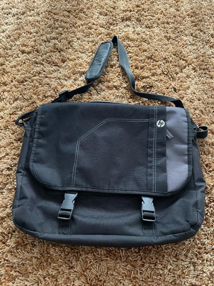 Laptoptas met veel vakken van HP, zwart/grijs, Computers en Software, Laptoptassen, Gebruikt, Schoudertas, 17 inch of meer, Ophalen of Verzenden