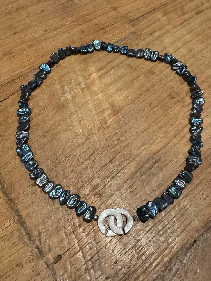 Echt parel collier met zilveren sluiting - 45 cm, Sieraden, Tassen en Uiterlijk, Kettingen, Zo goed als nieuw, Zilver, Zwart, Met edelsteen