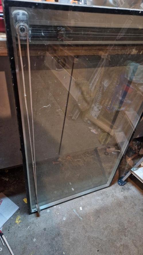 Raam met luxaflex, Doe-het-zelf en Verbouw, Glas en Ramen, Zo goed als nieuw, Ophalen