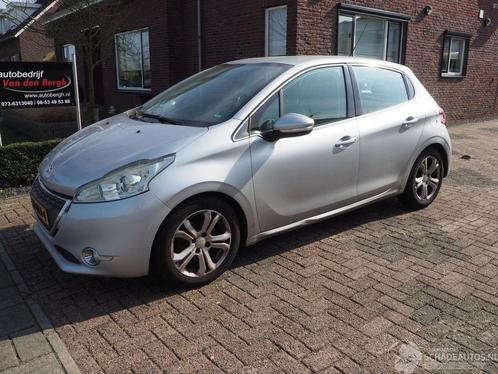 Peugeot 208 1.6 VTi Allure (bj 2013), Auto diversen, Schadeauto's, Handgeschakeld, Benzine, Hatchback, Zilver of Grijs