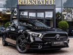 Mercedes A-klasse A250e AMG|PANO|18''|CAMERA|LED|SFEERVERL., Gebruikt, 4 cilinders, Alcantara, Zwart