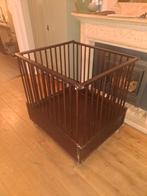 Donkerbruine houten Bobita box, makkelijk inklapbaar, Kinderen en Baby's, Boxen, Ophalen