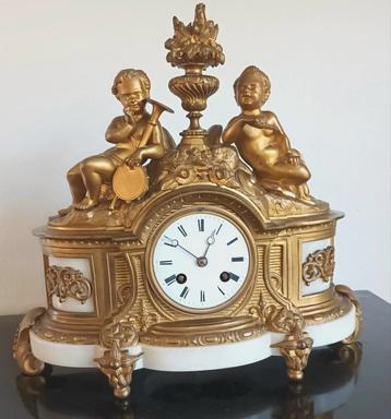 Vol Bronzen Muzikale Pendule Clodion-stijl beschikbaar voor biedingen