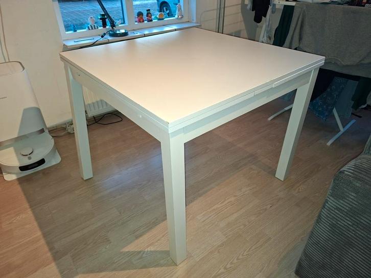 IKEA Bjursta Eettafel Wit - Uitschuifbaar, Huis en Inrichting, Tafels | Eettafels, Gebruikt, 50 tot 100 cm, 50 tot 100 cm, Vier personen