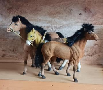 Paarden gevilt gevlokt beschikbaar voor biedingen
