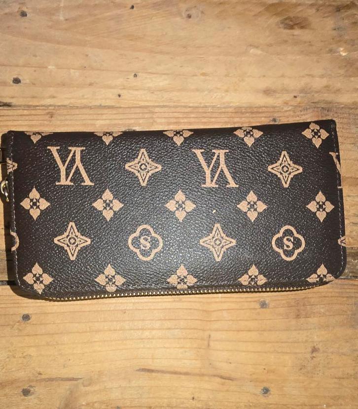 chocolade bruin portomonee, Sieraden, Tassen en Uiterlijk, Portemonnees, Zo goed als nieuw, Overige merken, Bruin, Ophalen