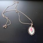 Ketting met geborduurde roos, Gebruikt, Overige kleuren, Ophalen of Verzenden, Overige materialen