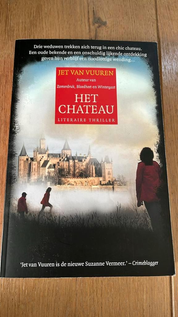 Jet van Vuuren - Het chateau, Boeken, Thrillers, Zo goed als nieuw, Nederland, Ophalen of Verzenden