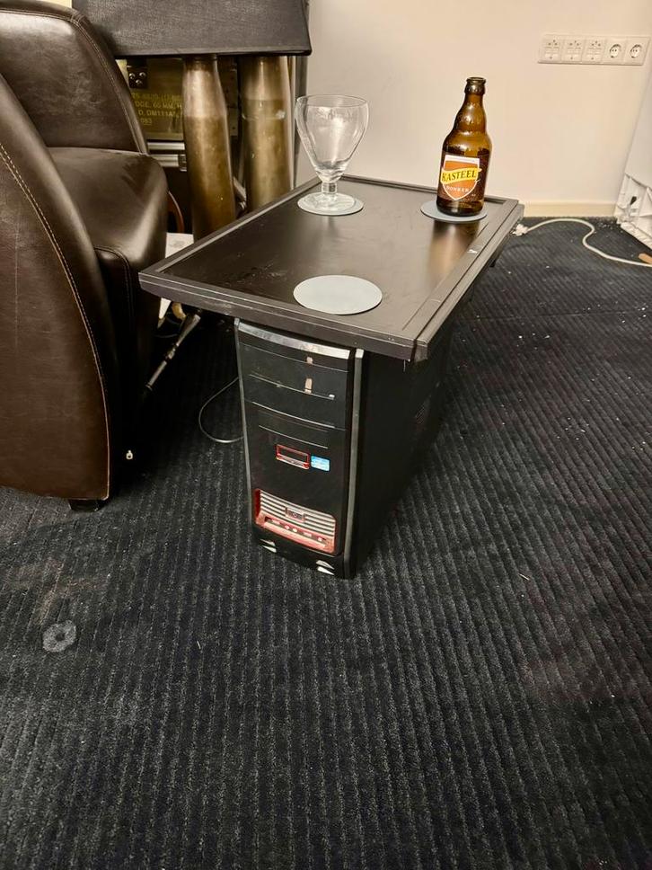 Unieke Salontafel van Computer & Monitor!, Huis en Inrichting, Tafels | Salontafels, Gebruikt, Minder dan 50 cm, 50 tot 100 cm