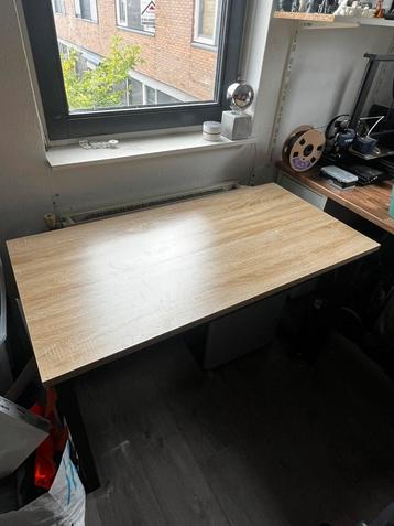 Bureau van de Laai-del  beschikbaar voor biedingen