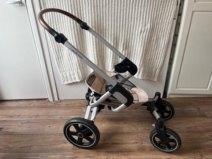 Kinderwagen maxi cosi nova 4 nomad sand, Kinderen en Baby's, Kinderwagens en Combinaties, Gebruikt, Kinderwagen, Maxi-Cosi, Verstelbare duwstang