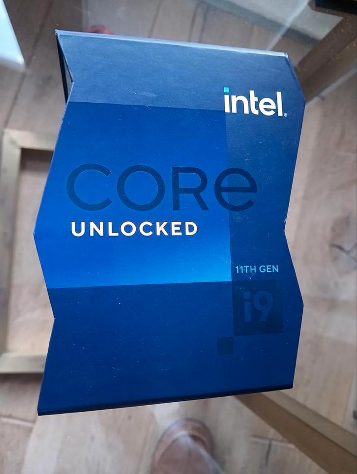 Intel Core i9, Computers en Software, Processors, Nieuw, 8-core, 4 Ghz of meer, Ophalen of Verzenden