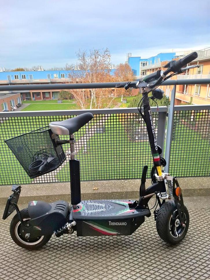 Trendiamo Country Far Drive Elektrische Step met Zadel, Fietsen en Brommers, Snorfietsen en Snorscooters, Gebruikt, Overige merken