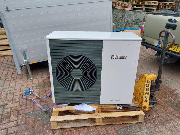 Vaillant aroTHERM plus VWL 75/6 met toebehoren., Doe-het-zelf en Verbouw, Verwarming en Radiatoren, Gebruikt, Overige typen, 800 watt of meer