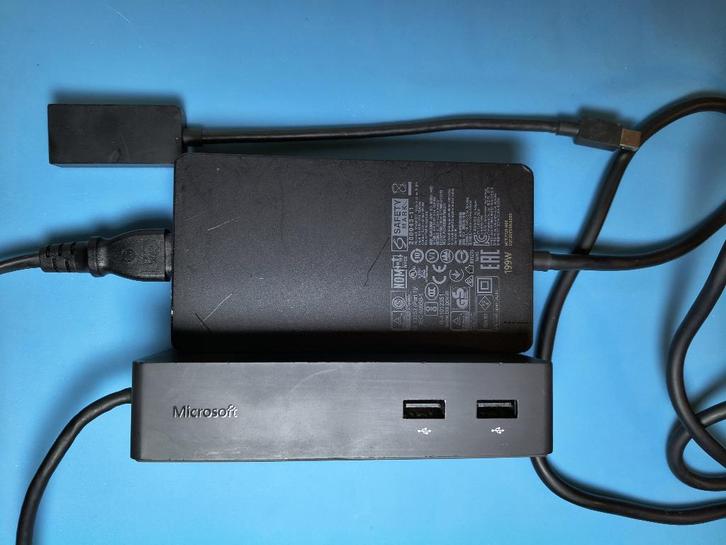 Surface dock + 199W PSU + HDMI adapter, Computers en Software, Dockingstations, Gebruikt, Docking station, Laptop, Tablet, Ophalen of Verzenden