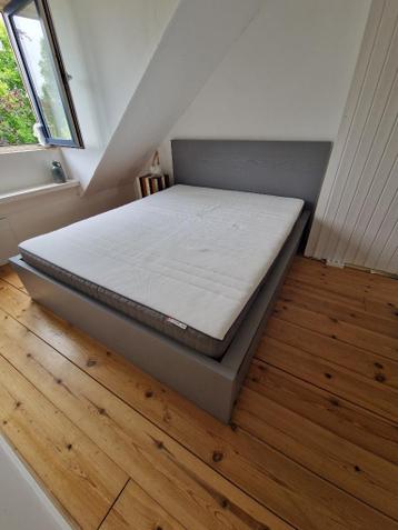 Bed MALM Ikea + matras - afbeelding 1