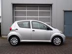 Toyota Aygo 1.0-12V|5-deurs|Stuurbekrachtiging|Radio|Aux, Voorwielaandrijving, Stof, Gebruikt, 4 stoelen