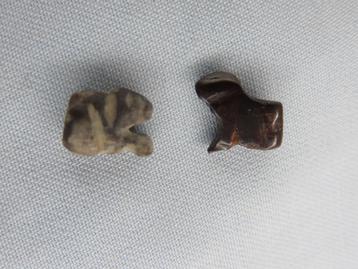 Leeuw amuletten / kralen - steen - ca. 4000 jaar oud - bodem beschikbaar voor biedingen