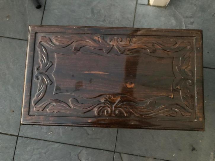 Houten Opbergkist met Sierlijke Details, Antiek en Kunst, Antiek | Meubels | Kasten, Ophalen