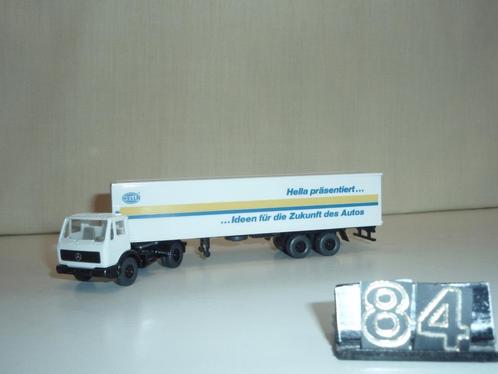 Te koop modelauto mercedes - trekker + oplegger- hella, Verzamelen, Automerken, Motoren en Formule 1, Nieuw, Auto's, Ophalen of Verzenden