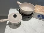 Le Creuset pannetjes met brander voor Fondue, Gietijzer, Ophalen of Verzenden, Zo goed als nieuw, Keramische plaat