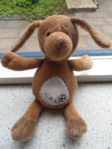 Hond bruin velours met voetbal merk Eddy Toys knisperfolie beschikbaar voor biedingen