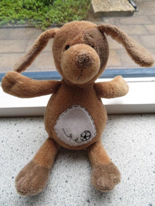 Hond bruin velours met voetbal merk Eddy Toys knisperfolie, Kinderen en Baby's, Speelgoed | Knuffels en Pluche, Zo goed als nieuw