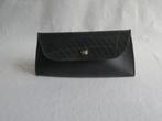 Zwart Tas / clutch van gerecycled rubber, Ophalen of Verzenden, Zo goed als nieuw, Zwart, Handtas