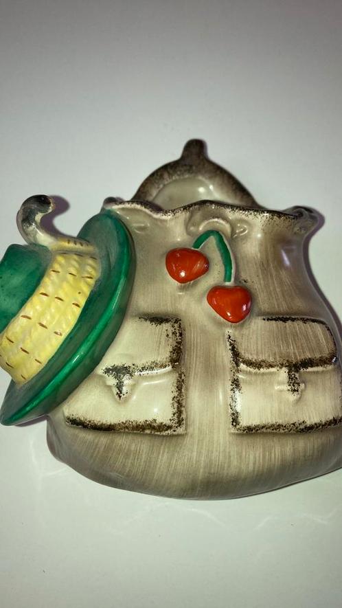 Goebel Rugzak Keramiek Gesigneerd VP70 jaren 50 Hartjes, Antiek en Kunst, Curiosa en Brocante, Verzenden