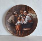 Bareuther Bavaria wandbordje.Titel "Die Puppenreparatur"1990, Ophalen of Verzenden