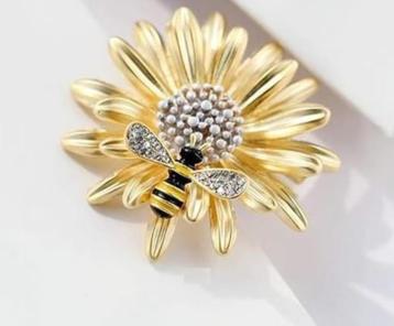 Mooie emaille bijtje op bloem broche met Rhinestones beschikbaar voor biedingen