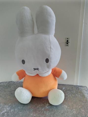 Grote Nijntje Knuffel - 40cm beschikbaar voor biedingen