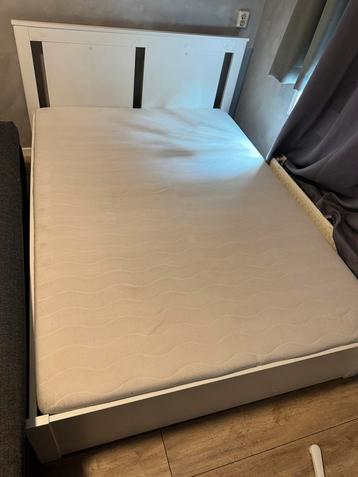IKEA Songesand bed 140x200