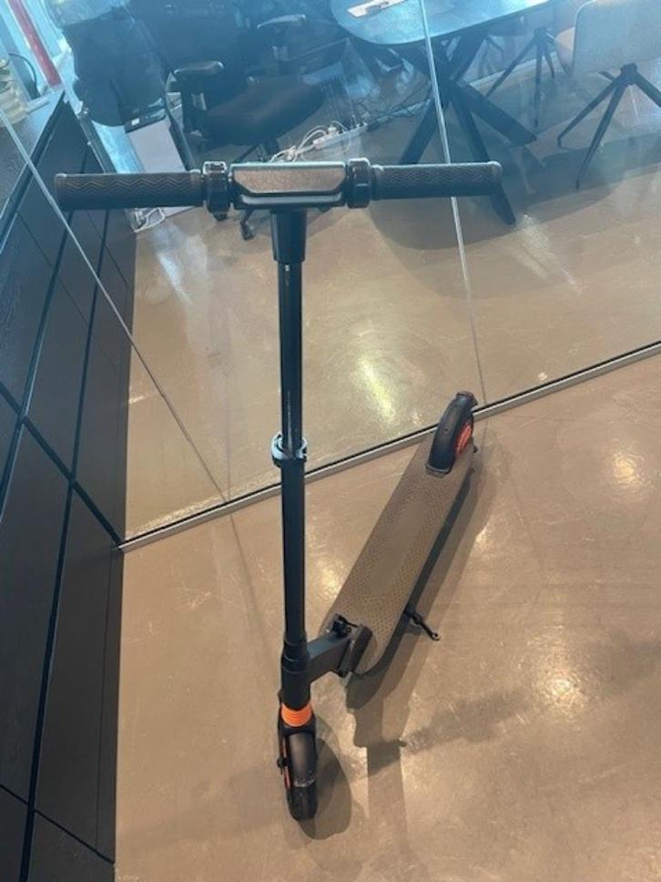 Stay-on X8 Pro Elektrische Step, Fietsen en Brommers, Steps, Gebruikt, Elektrische step (E-scooter), Verzenden