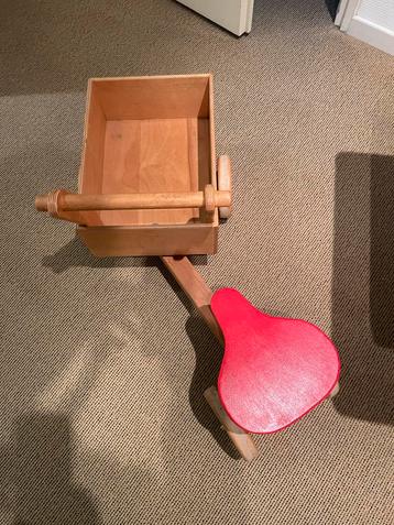 Houten Duwkarretje Baby/Peuter beschikbaar voor biedingen