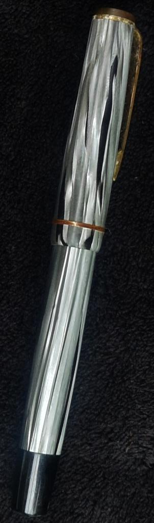 Vintage vulpen MERLIN 33 met solid gold Nib 14Krt, Verzamelen, Pennenverzamelingen, Gebruikt, Vulpen, Overige merken, Ophalen of Verzenden