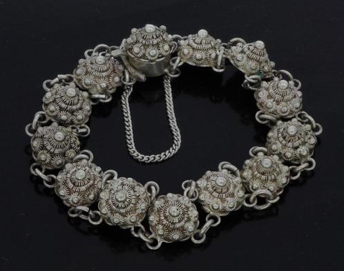 Zeeuwse knoop fraaie zilveren vintage dames armband antiek, Sieraden, Tassen en Uiterlijk, Antieke sieraden, Armband, Zilver, Met edelsteen