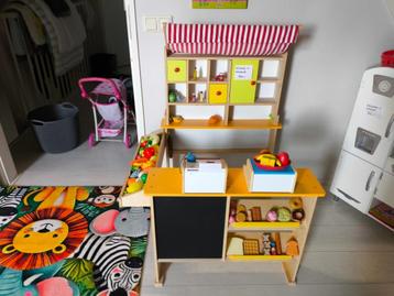 kinder kleed beschikbaar voor biedingen