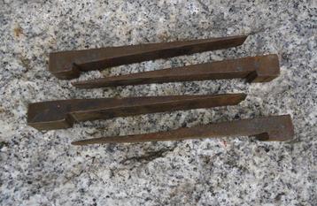 4 klemspieën voor werkbank blad - vintage timmerman bank oud beschikbaar voor biedingen