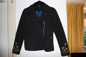 ZGAN Guess Zomer jas zwart met geborduurde bloemen S/36 beschikbaar voor biedingen