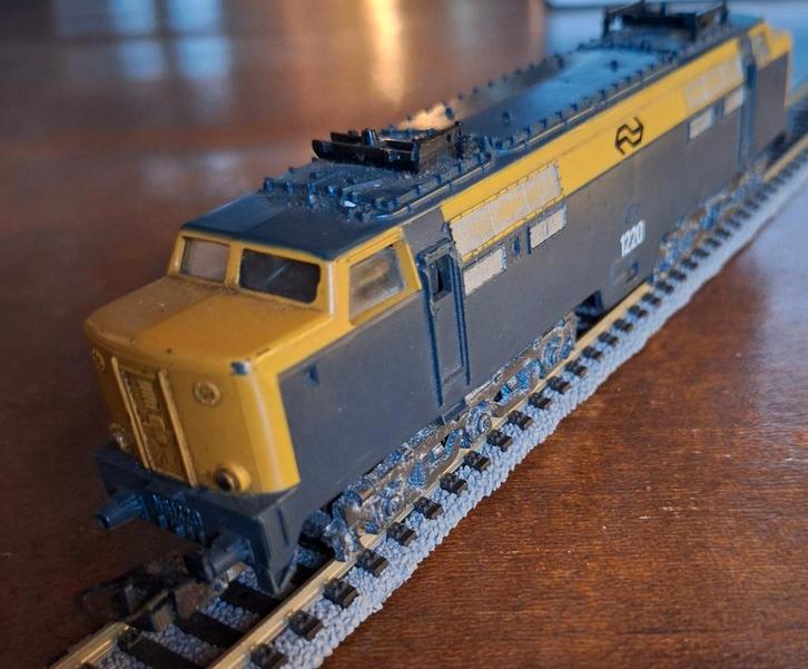 Lima locomotief 1220, Hobby en Vrije tijd, Modeltreinen | H0, Gebruikt, Locomotief, Gelijkstroom, Lima, NS, Ophalen of Verzenden