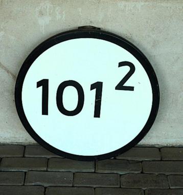 Kilometer bord  beschikbaar voor biedingen