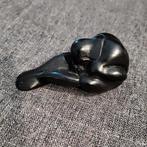 Yoga Huilende Boeddha Beeldje Knielende Zwart Polystone, Verzamelen, Beelden en Beeldjes, Verzenden, Zo goed als nieuw, Mens